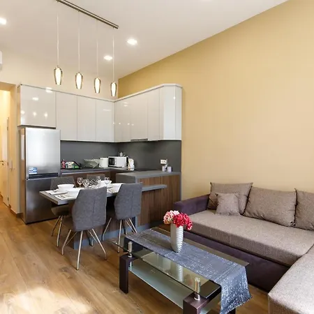 A37 Awesome Apartman *