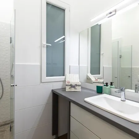 A37 Awesome Apartament