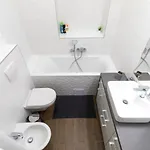 A37 Awesome Apartman *