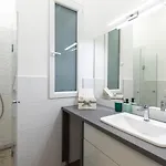 A37 Awesome Apartman