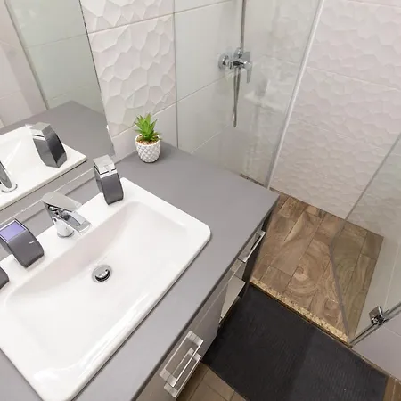 A37 Awesome בודפשט