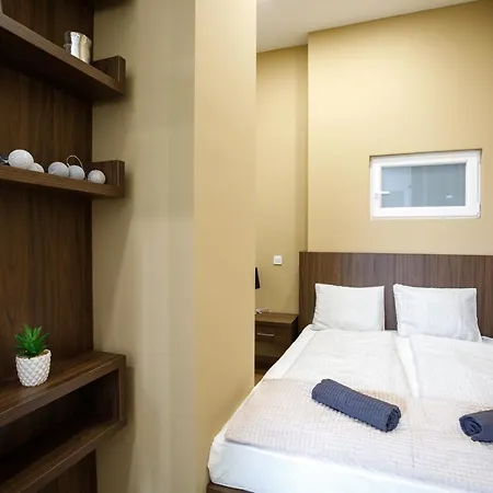 A37 Awesome Apartman
