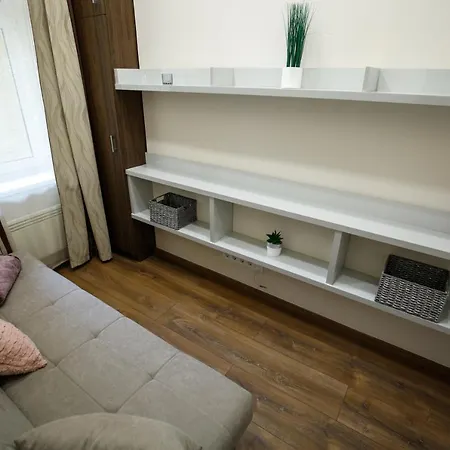 A37 Awesome Apartmán